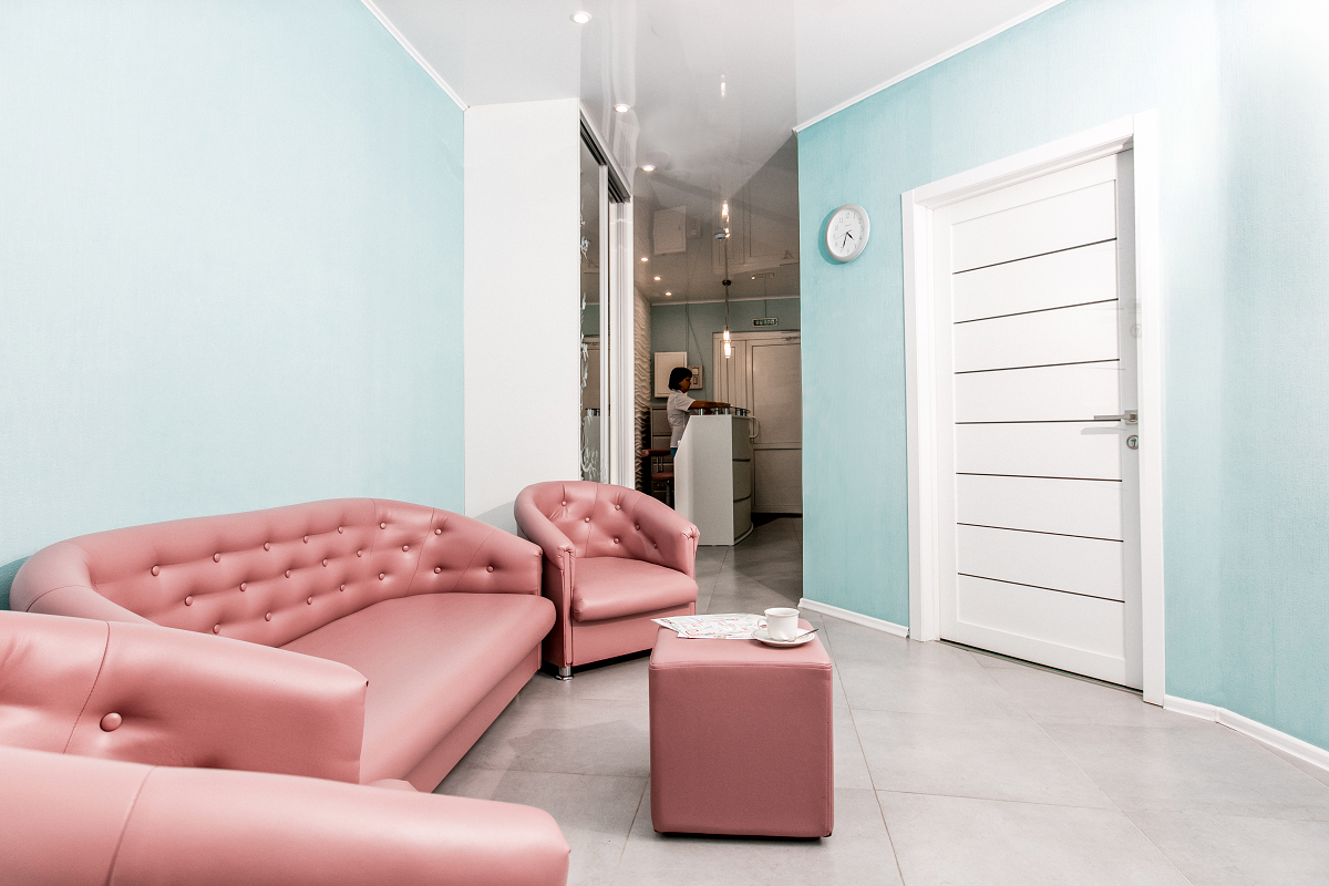 стоматология изнутри, вид на: Лечебный кабинет